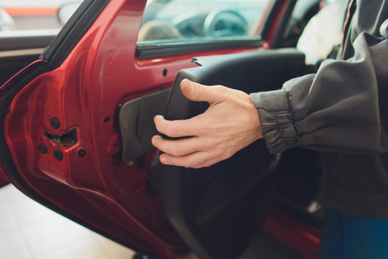 replacing hinge anytime access: car and door unlocking services for mount dora, fl residents